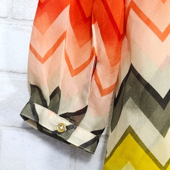Banana Republic Semi Sheer Earth Toned Chevron Top Shirt Blouse Size Medium - Picture 7 of 9